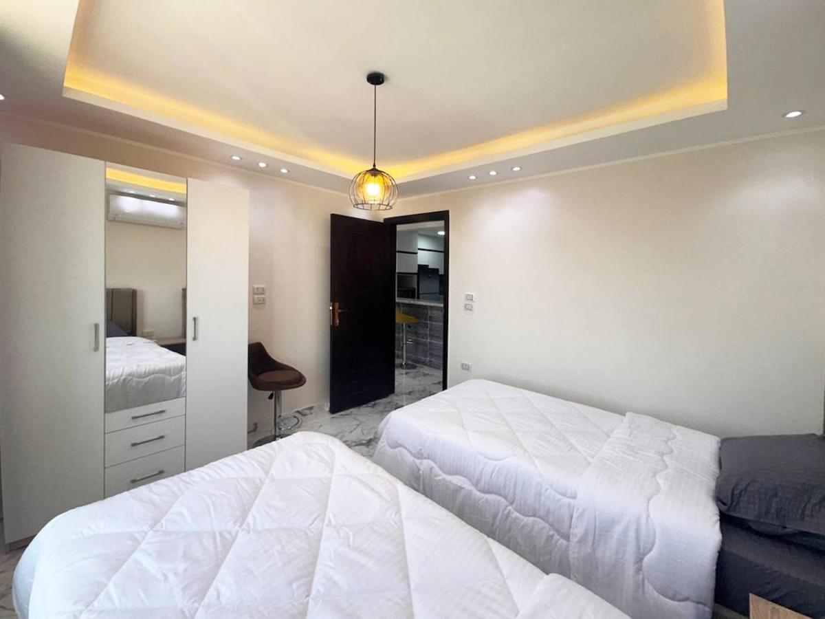 2 Bedrooms In Hub Apartment *