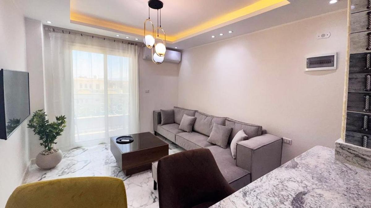 2 Bedrooms In Hub Apartment *